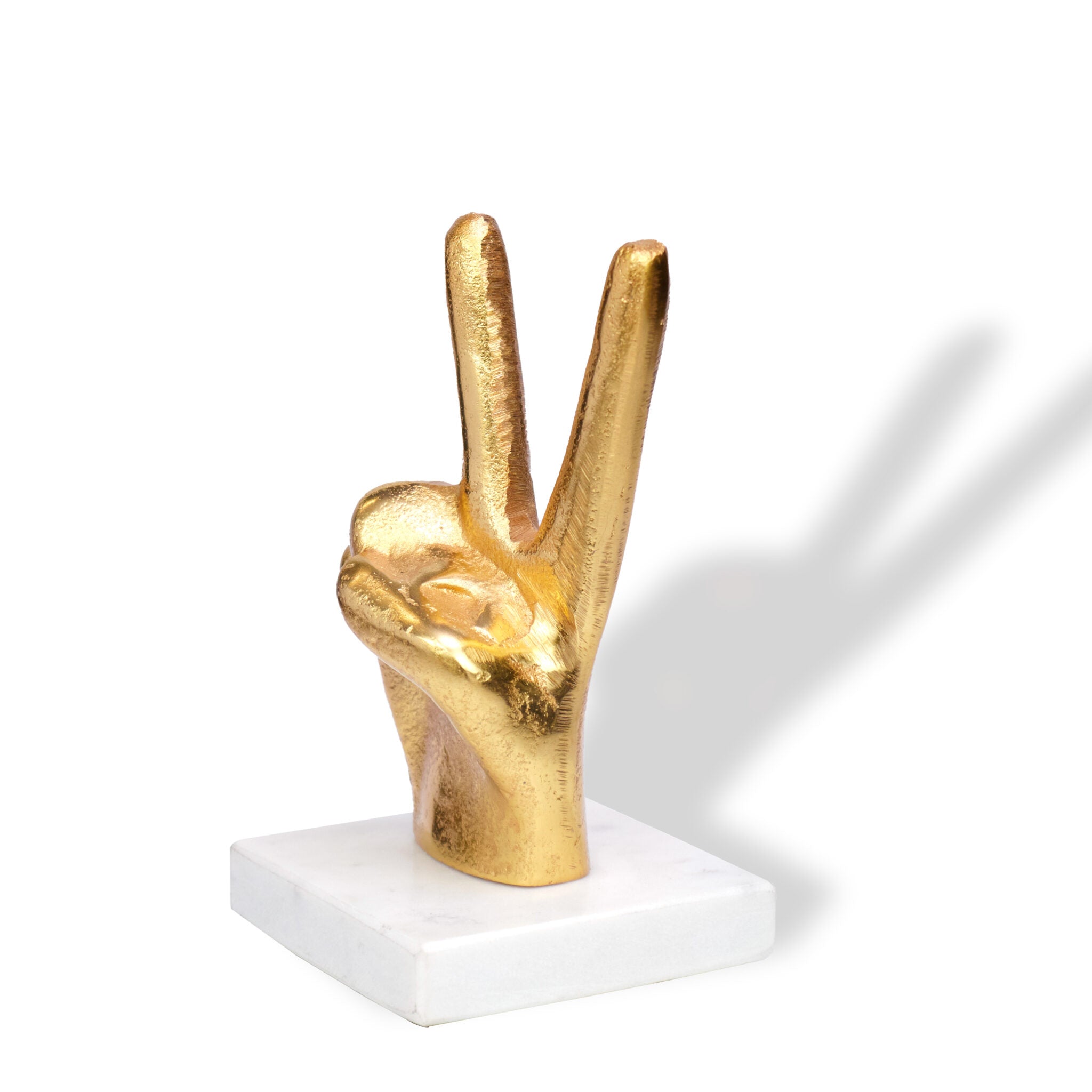 Victory Sign Showpiece – A Symbol of Triumph