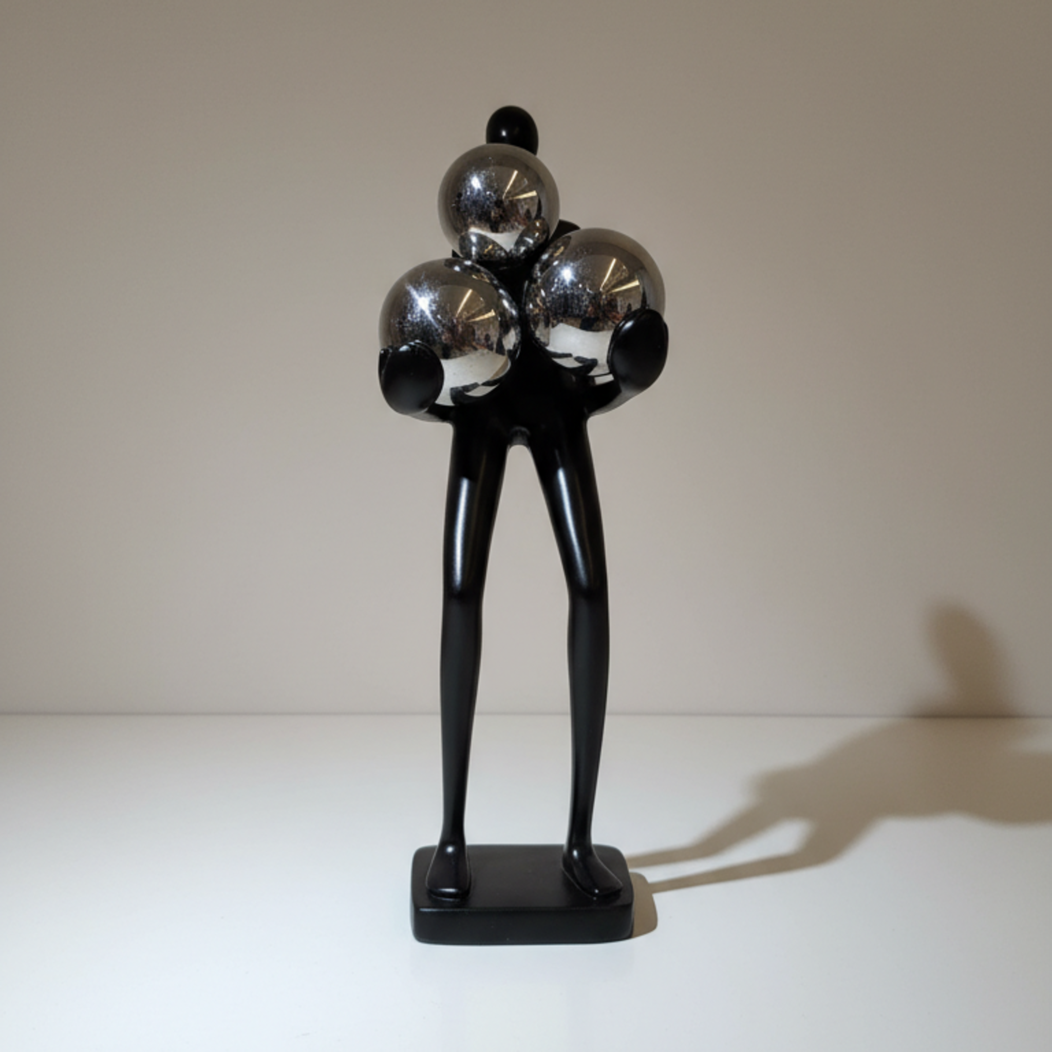 Ball Human Figurine Sculpture, Tabletop Decor, Modern Art Showpiece with Reflective Orbs